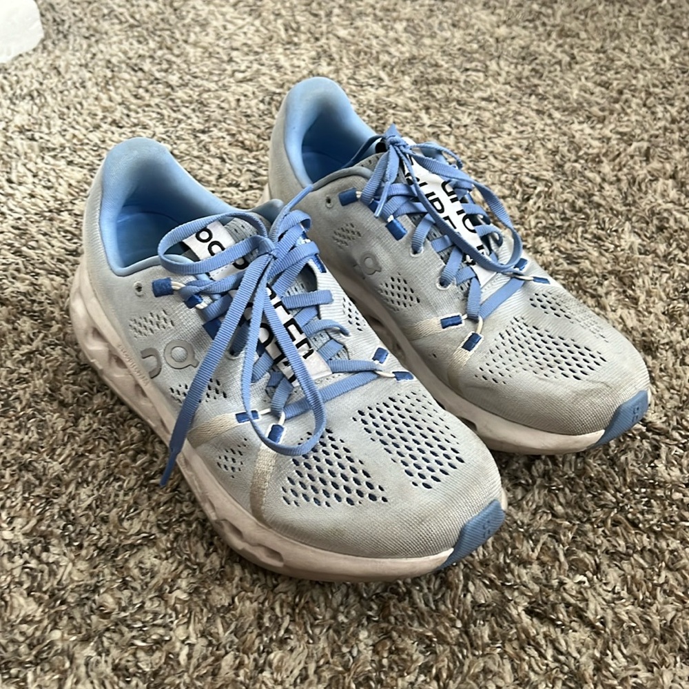 On running cloudsurfer running shoes